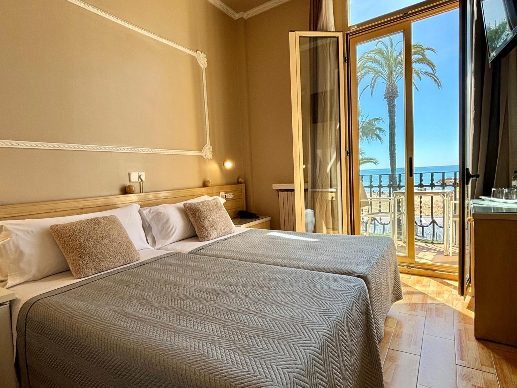 סיטגס Hotel Celimar מראה חיצוני תמונה