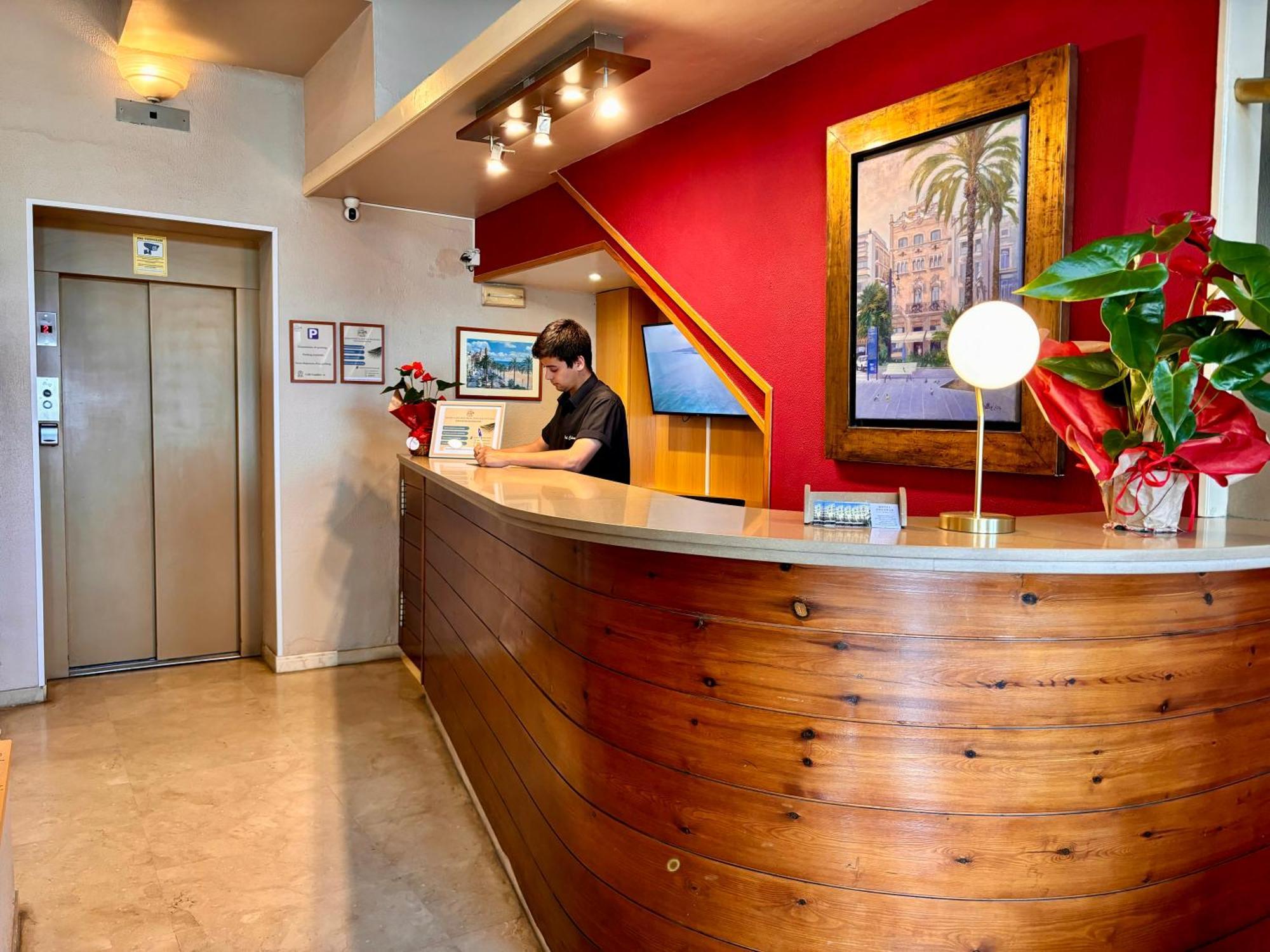 סיטגס Hotel Celimar מראה חיצוני תמונה